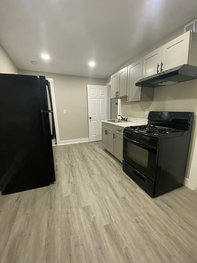 1523 W Lexington St in Baltimore, MD - Building Photo - Building Photo