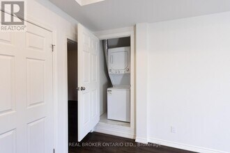 164-164 Heiman St in Kitchener, ON - Building Photo - Building Photo