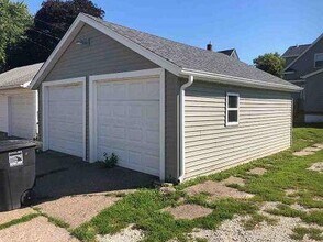 1829 3rd St, Unit 3U in Moline, IL - Foto de edificio - Building Photo