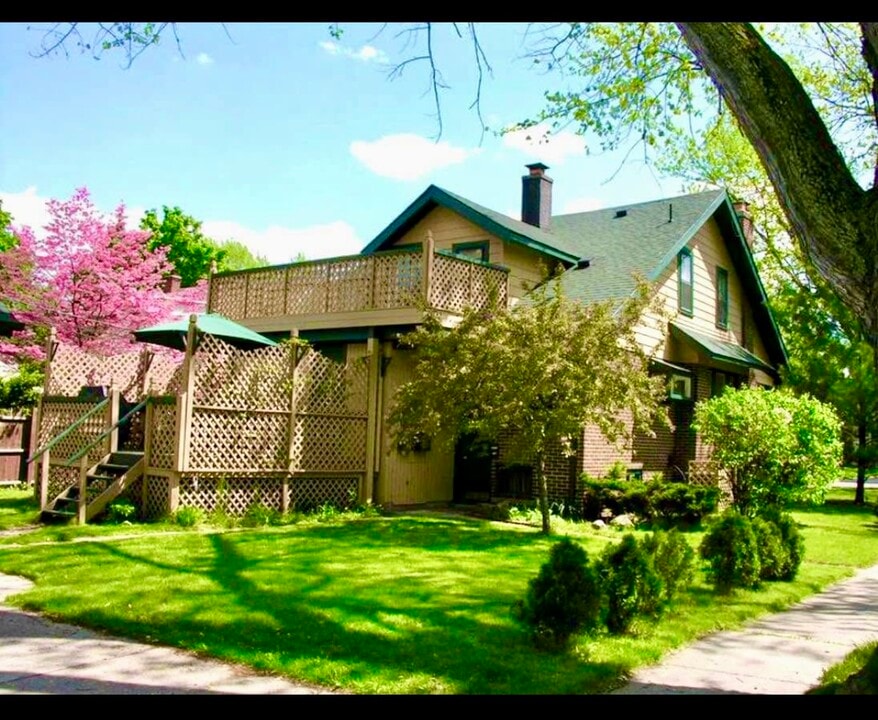 739 S Alexander Ave, Unit LowerLevel in Royal Oak, MI - Foto de edificio