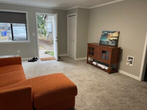 8721 SE 67th Ave-Unit -8725 in Portland, OR - Building Photo - Building Photo