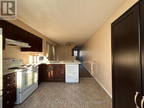 233 Rouge River Dr in Toronto, ON - Building Photo - Building Photo