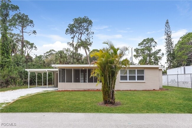 property at 739 Palmetto St