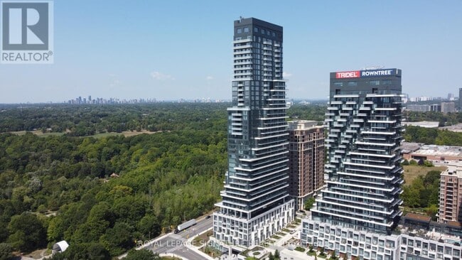 property at 10-3610 Inn On The Pk Dr