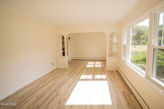 4 Weiser St in Glenmont, NY - Building Photo - Building Photo