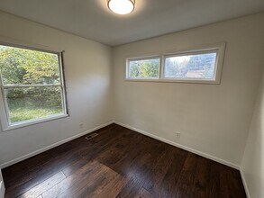 5225 W 4th Ave in Gary, IN - Building Photo - Building Photo