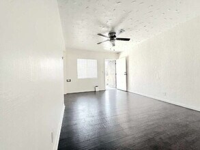 8510 San Pedro St in Los Angeles, CA - Building Photo - Building Photo