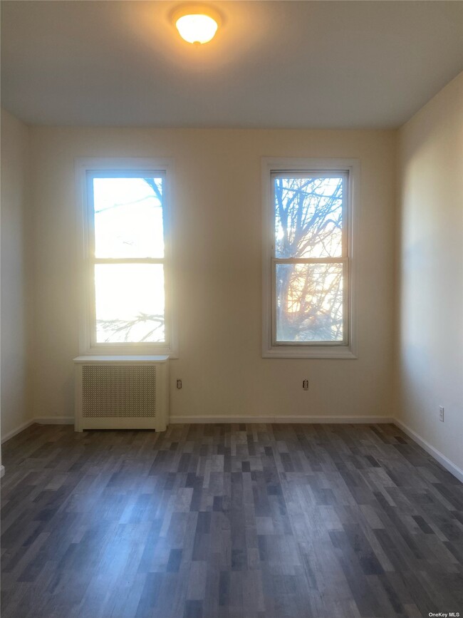 71-52 68th Pl-Unit -2R in Queens, NY - Building Photo - Building Photo