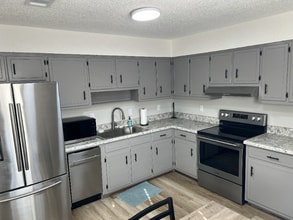 830 Calhoun Ave in Pensacola, FL - Building Photo - Building Photo