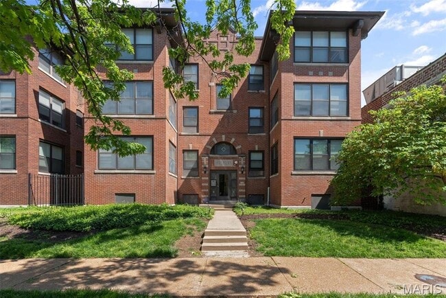 property at 5621 Pershing Ave
