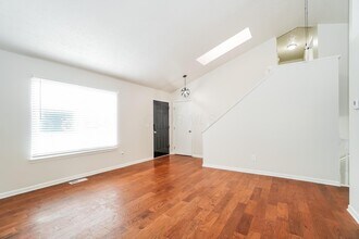 4008 Thompson Ave in Grove City, OH - Foto de edificio - Building Photo