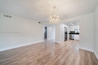 8901 S Hollybrook Blvd in Pembroke Pines, FL - Building Photo - Building Photo