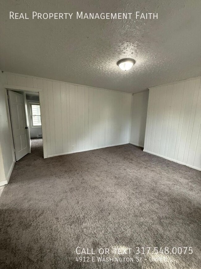 4912 E Washington St in Indianapolis, IN - Foto de edificio - Building Photo