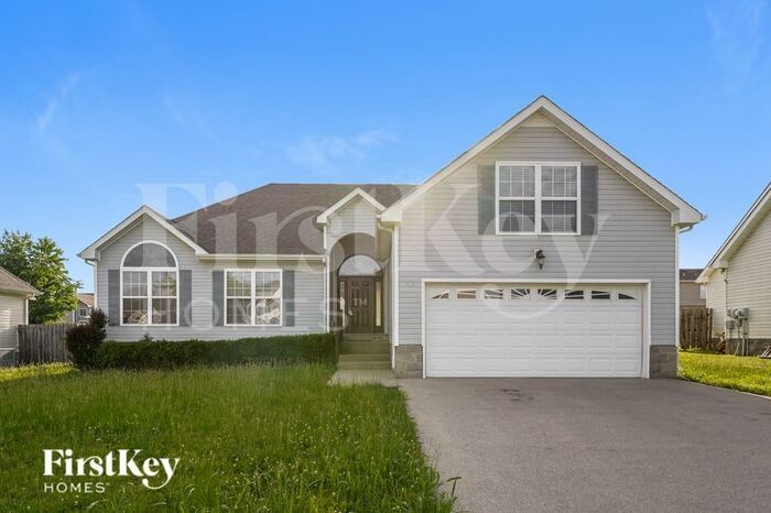 3748 Naples Ct N in Clarksville, TN - Building Photo