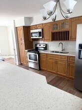 640 SW 11th Ave in Hallandale Beach, FL - Building Photo - Building Photo