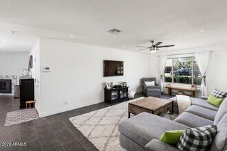 2503 S Bonarden Ln in Tempe, AZ - Building Photo - Building Photo