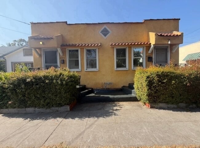 property at 1133 E Lexington Dr
