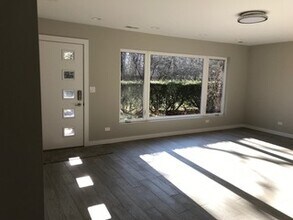 805 Blackhawk Ln in Riverwoods, IL - Building Photo - Building Photo