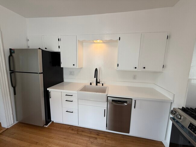 685 28th St in Oakland, CA - Building Photo - Building Photo