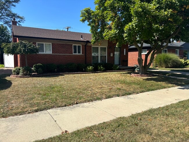 29195 Spoon Ave in Madison Heights, MI - Building Photo - Building Photo