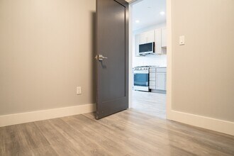 365 Western Ave, Unit 401 in Boston, MA - Building Photo - Building Photo