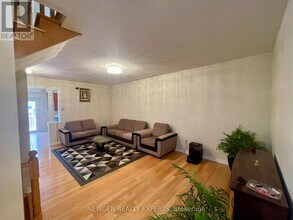 42 Crystalview Crescent in Brampton, ON - Building Photo - Building Photo