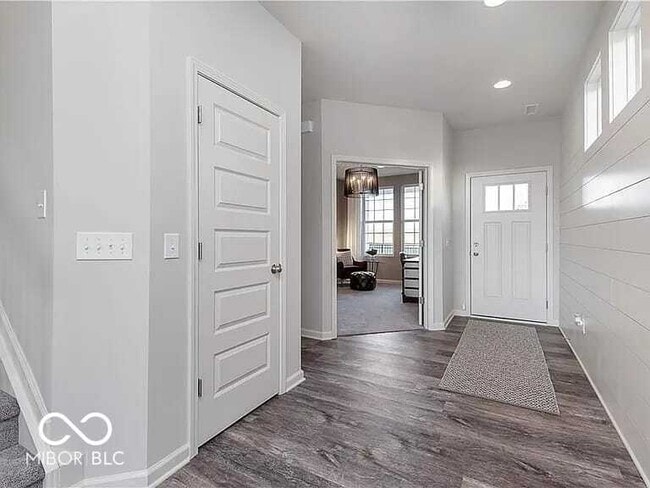 4894 Oak Hl Dr in Ulen, IN - Building Photo - Building Photo