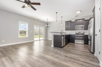 205 S Walnut St in Princeton, NC - Building Photo - Building Photo