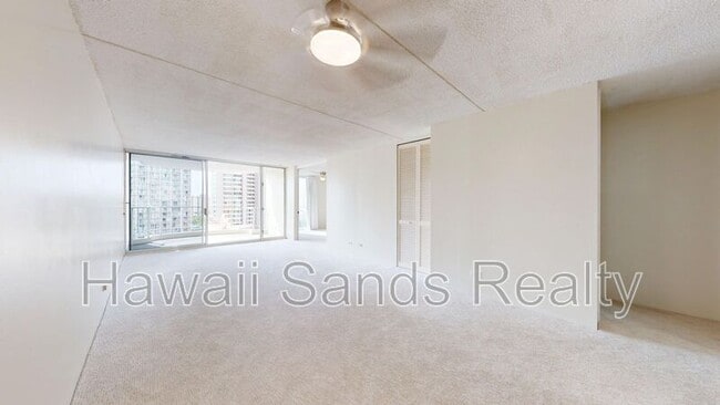 469 Ena Rd in Honolulu, HI - Foto de edificio - Building Photo