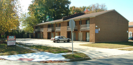 375 San Antonio Blvd in Norfolk, VA - Building Photo - Building Photo