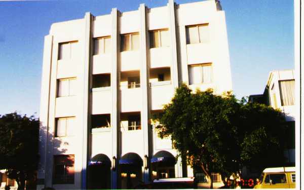 The Regent in Long Beach, CA - Building Photo