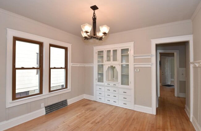 1567 S 77th St in West Allis, WI - Building Photo - Building Photo