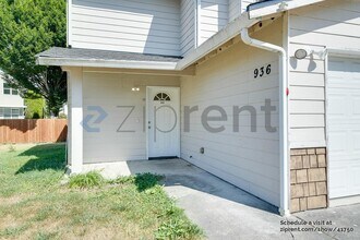 936 24th St NE in Auburn, WA - Building Photo - Building Photo