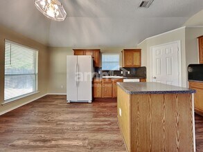 733 Grandview Ave in Seagoville, TX - Building Photo - Building Photo