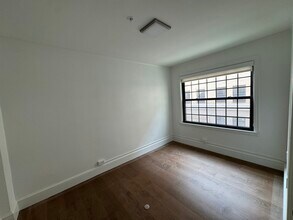 1 Arrow St, Unit #105 in Cambridge, MA - Building Photo - Building Photo