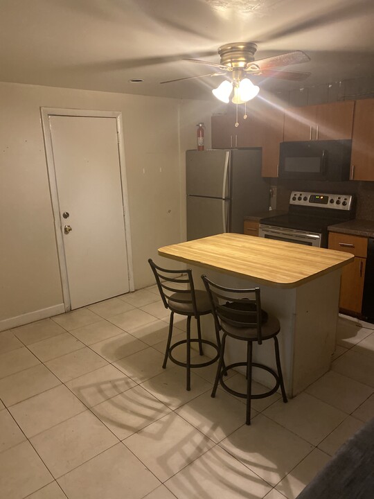 1110 NW 184th Dr in Miami, FL - Building Photo