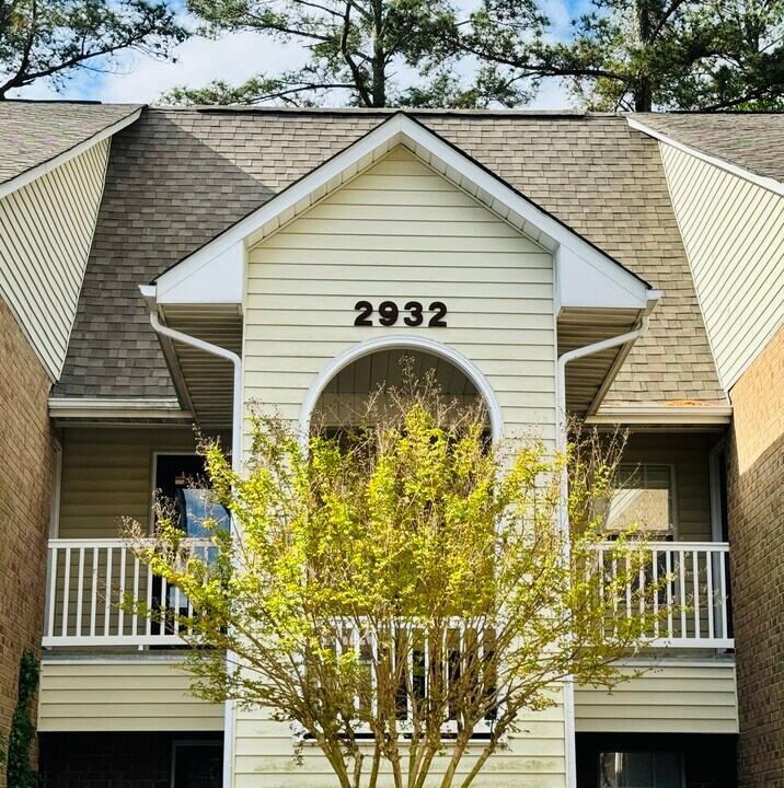 2932 Mulberry Ln in Greenville, NC - Building Photo