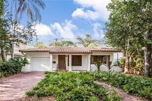 407 Minorca Ave in Coral Gables, FL - Building Photo