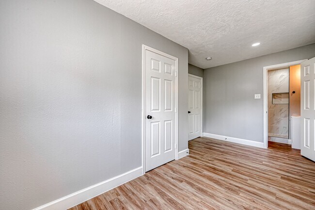 property at 6715 Victoria St