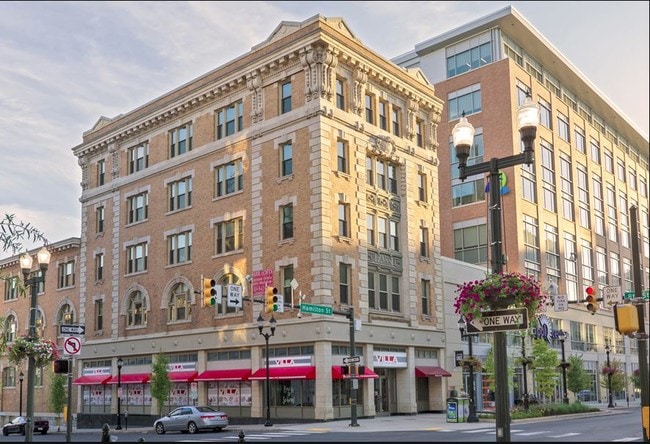 The Farr Lofts in Allentown, PA - Foto de edificio - Building Photo