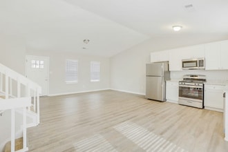 837 Forest Path, Unit 2007 in Stone Mountain, GA - Foto de edificio - Building Photo