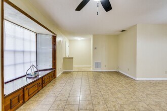 713 Hiview Cir in Port Orange, FL - Building Photo - Building Photo