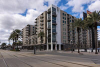 Canal 1535 in New Orleans, LA - Foto de edificio - Building Photo