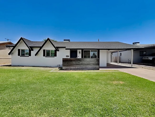 property at 3101 S Harl Ave