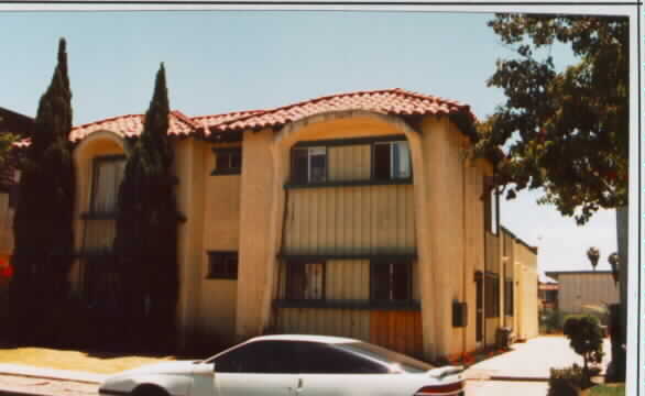 212 Oswego Ave in Huntington Beach, CA - Building Photo - Building Photo