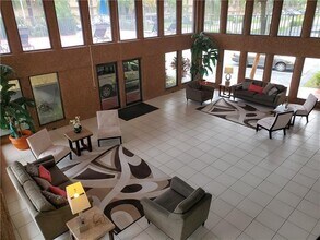 9233 SW 8th St in Boca Raton, FL - Building Photo - Building Photo