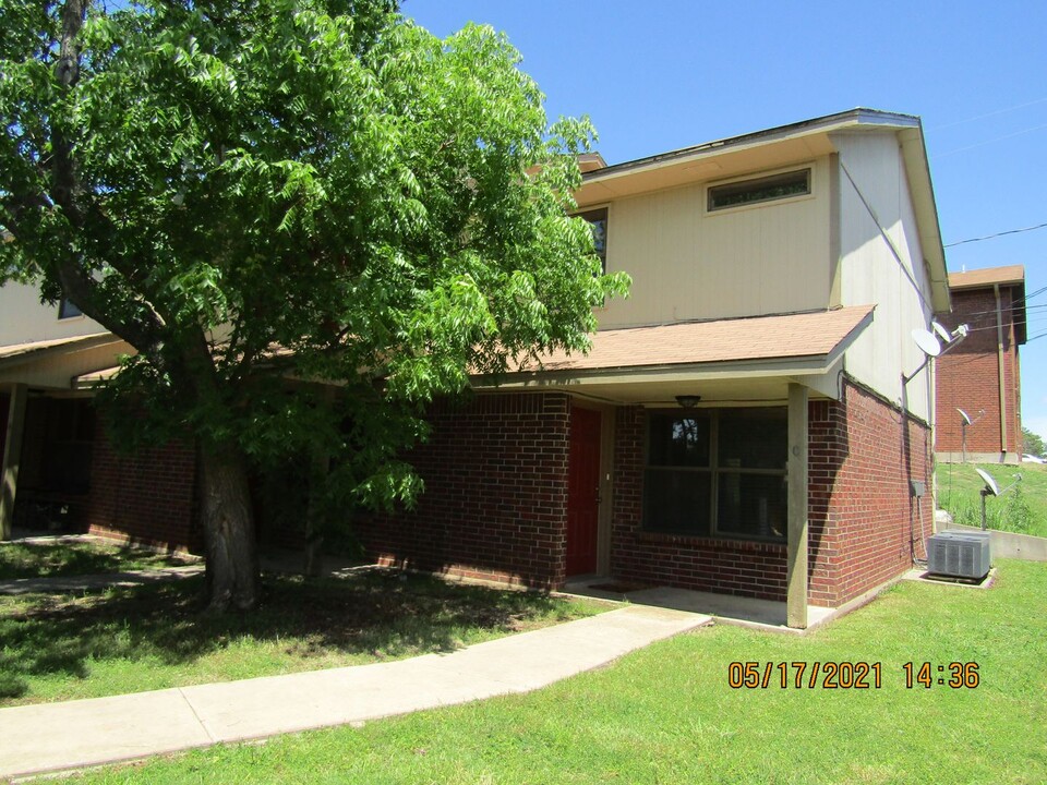 2809 46th St in Lawton, OK - Building Photo