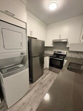 8016 Annis Rd in Chilliwack, BC - Building Photo - Building Photo