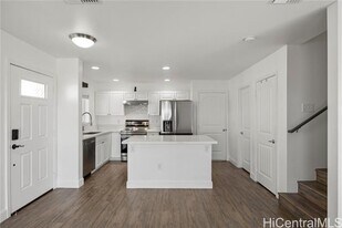 87-1635-1635 Mokila St in Waianae, HI - Building Photo