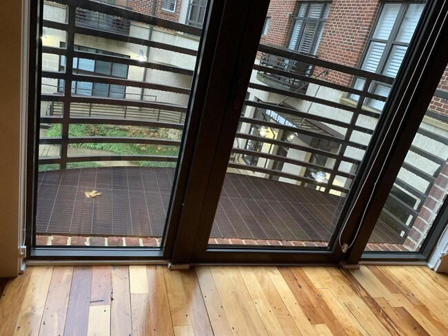 101 W Court St-Unit -220 in Greenville, SC - Building Photo - Building Photo